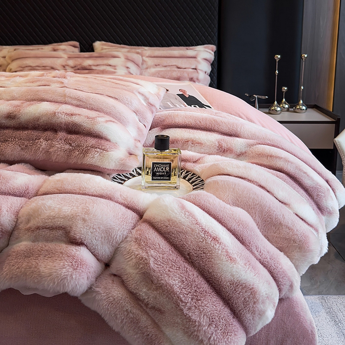 91家纺网 家纺一手货源 找家纺 畅畅家纺 2025新款高克重10斤加厚轻奢扎染兔毛绒四件套-巴黎之春 巴黎之春-皮粉