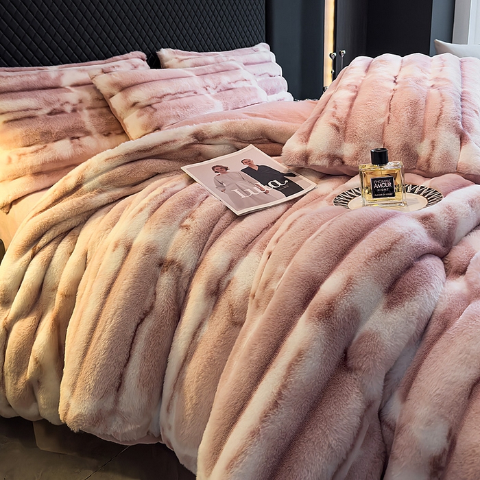 91家纺网 家纺一手货源 找家纺 畅畅家纺 2025新款高克重10斤加厚轻奢扎染兔毛绒四件套-巴黎之春 巴黎之春-皮粉