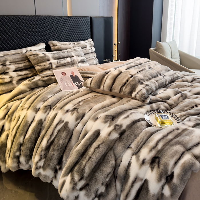 91家纺网 家纺一手货源 找家纺 畅畅家纺 2025新款高克重10斤加厚轻奢扎染兔毛绒四件套-巴黎之春 巴黎之春-灰色