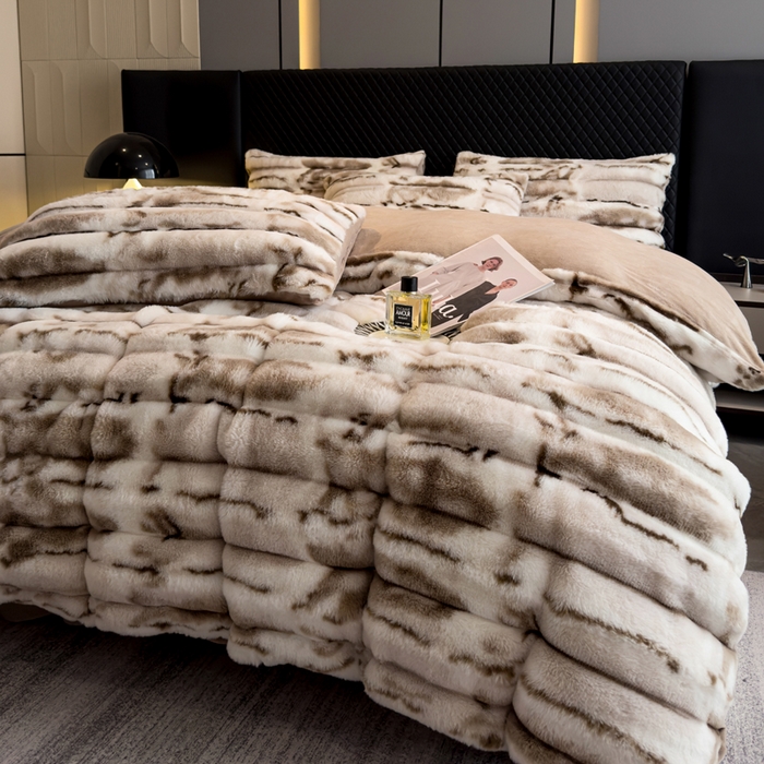 91家纺网 家纺一手货源 找家纺 畅畅家纺 2025新款高克重10斤加厚轻奢扎染兔毛绒四件套-巴黎之春 巴黎之春-驼色