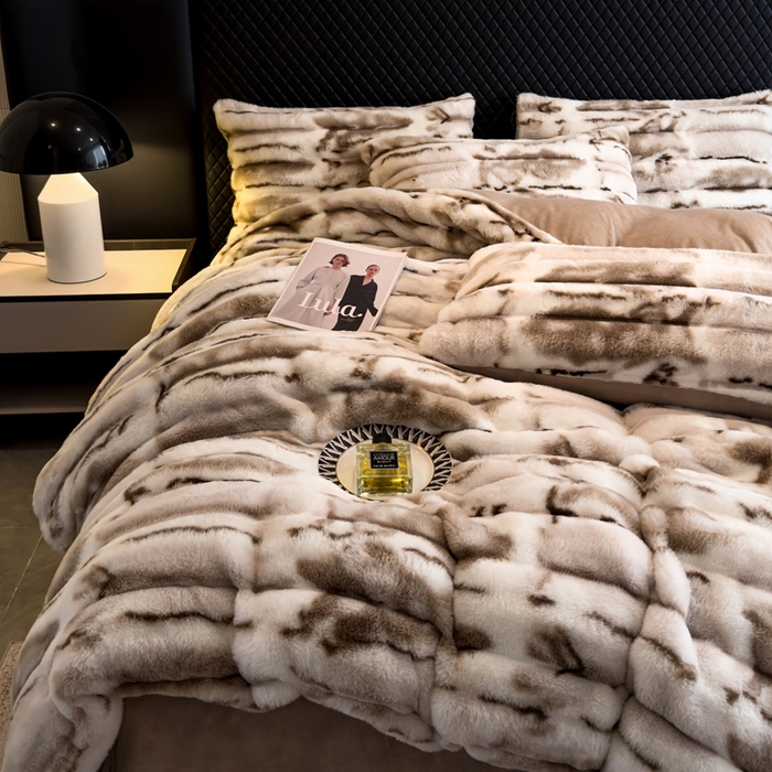 91家纺网 家纺一手货源 找家纺 畅畅家纺 2025新款高克重10斤加厚轻奢扎染兔毛绒四件套-巴黎之春 巴黎之春-驼色