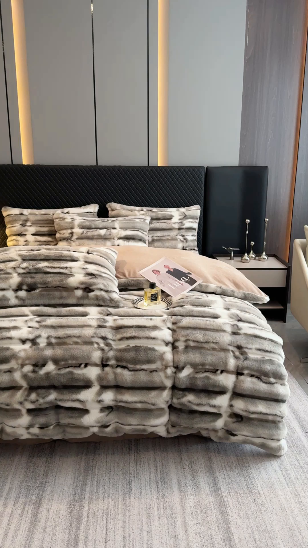 91家纺网 家纺一手货源 找家纺 畅畅家纺 2025新款高克重10斤加厚轻奢扎染兔毛绒四件套-巴黎之春 巴黎之春-灰色