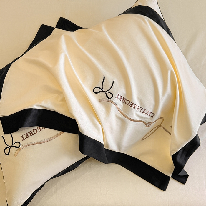 91家纺网 家纺一手货源 找家纺 理想家家纺 2025新款纯棉轻奢刺绣四件套-小秘密系列场景二 小秘密 黄