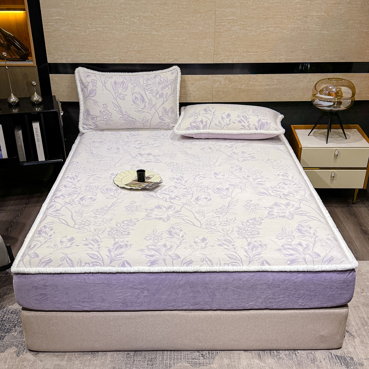 91家纺网 家纺一手货源 找家纺 ME/ERA HOME寐时代 2025新款牛奶绒雕花兔毛绒包边床笠 花枝飞舞