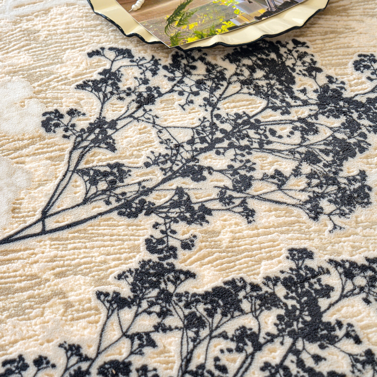 91家纺网 家纺一手货源 找家纺 ME/ERA HOME寐时代 2025新款牛奶绒雕花兔毛绒包边床笠 浪漫花枝