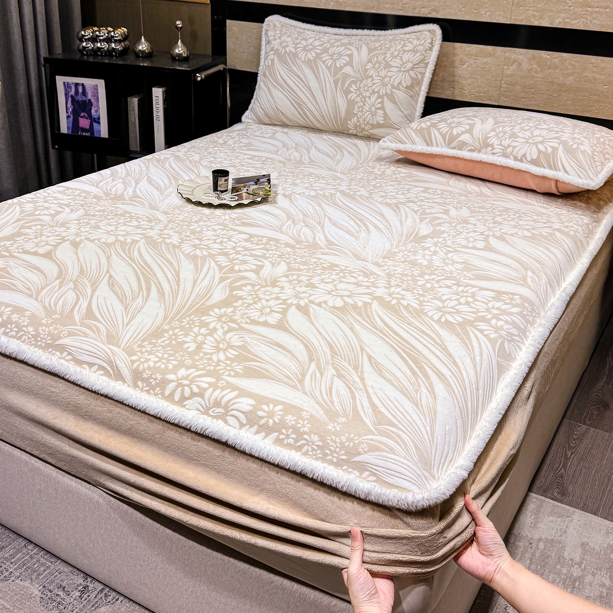 ME/ERA HOME寐时代 2025新款牛奶绒雕花兔毛绒包边床笠 叶仲花