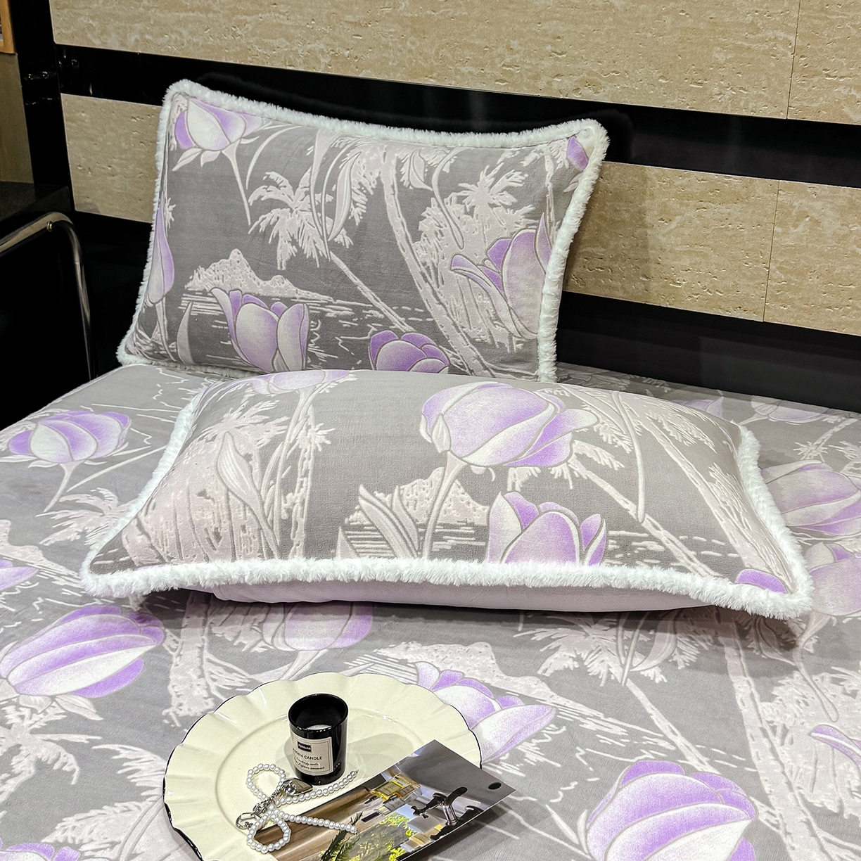 91家纺网 家纺一手货源 找家纺 ME/ERA HOME寐时代 2025新款牛奶绒雕花兔毛绒包边床笠 郁金香紫