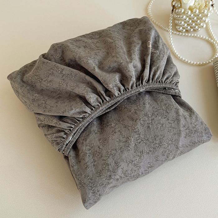 91家纺网 家纺一手货源 找家纺 卢赛尔 2025新款水洗珍珠棉皱皱纱印花床笠 暗香