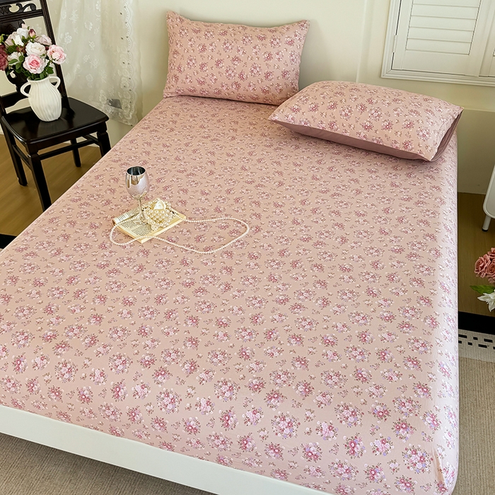 91家纺网 家纺一手货源 找家纺 卢赛尔 2025新款水洗珍珠棉皱皱纱印花床笠 蔷薇-粉