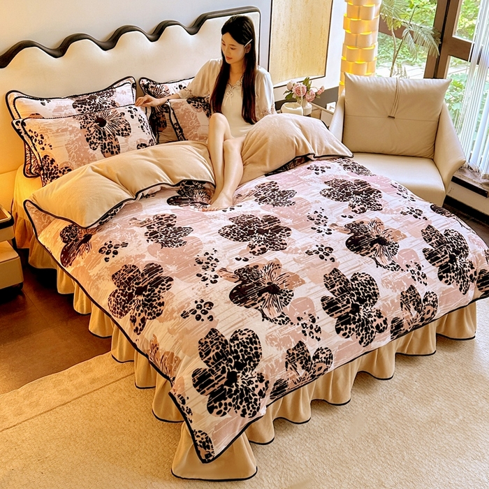 91家纺网 家纺一手货源 找家纺 （总）佳一 2025新款高克重8-9斤 印花牛奶绒四件套