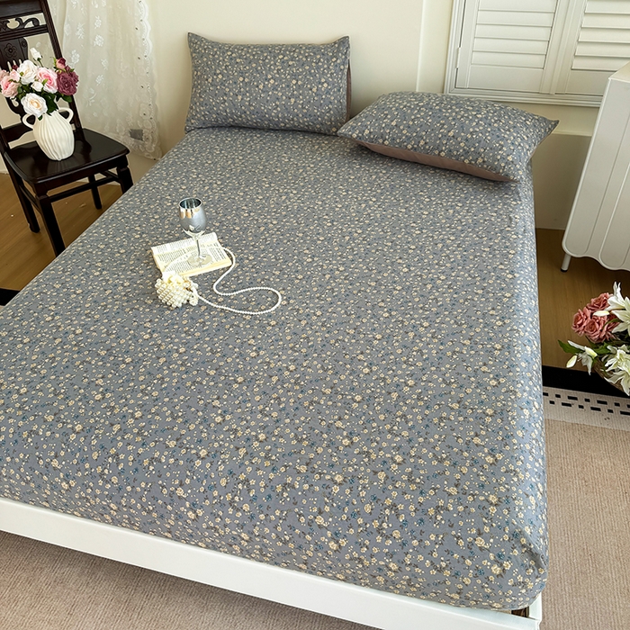 91家纺网 家纺一手货源 找家纺 卢赛尔 2025新款水洗珍珠棉皱皱纱印花床笠 秋草-灰