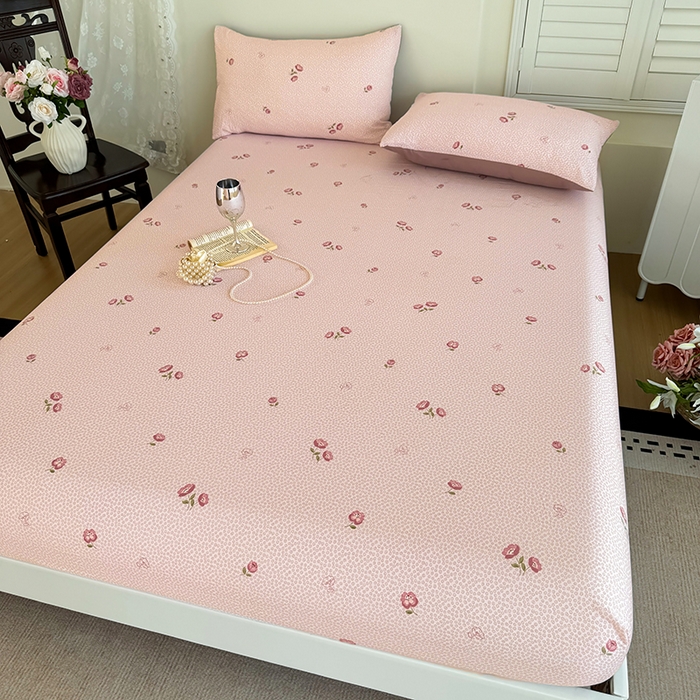 91家纺网 家纺一手货源 找家纺 卢赛尔 2025新款水洗珍珠棉皱皱纱印花床笠 相思粉