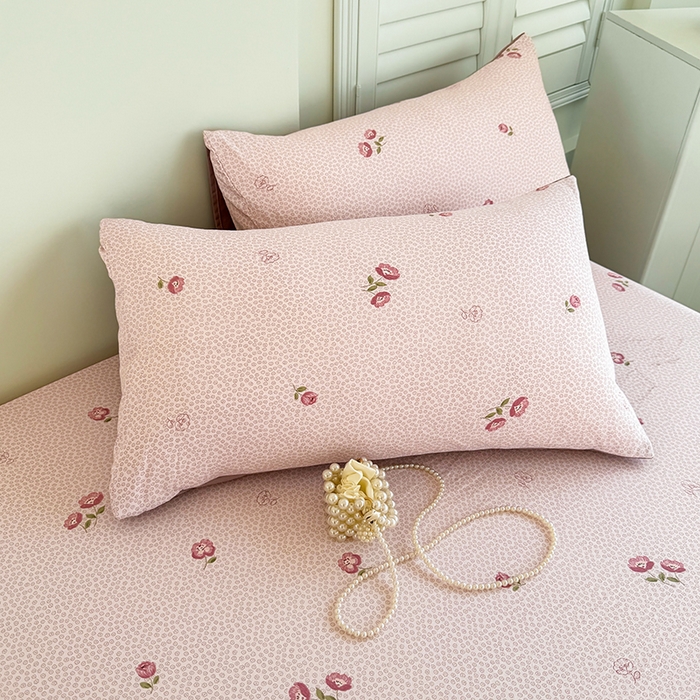 91家纺网 家纺一手货源 找家纺 卢赛尔 2025新款水洗珍珠棉皱皱纱印花床笠 相思粉