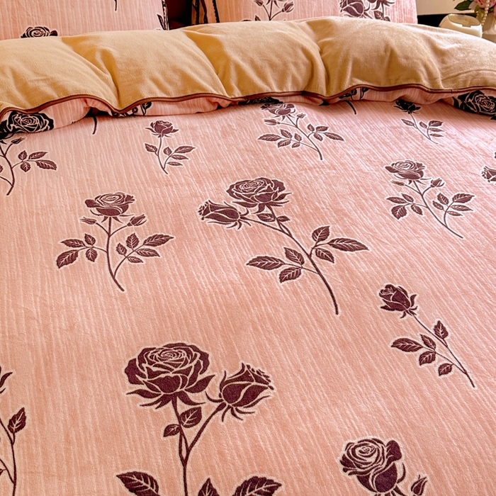 91家纺网 家纺一手货源 找家纺 （总）佳一 2025新款高克重8-9斤 印花牛奶绒四件套