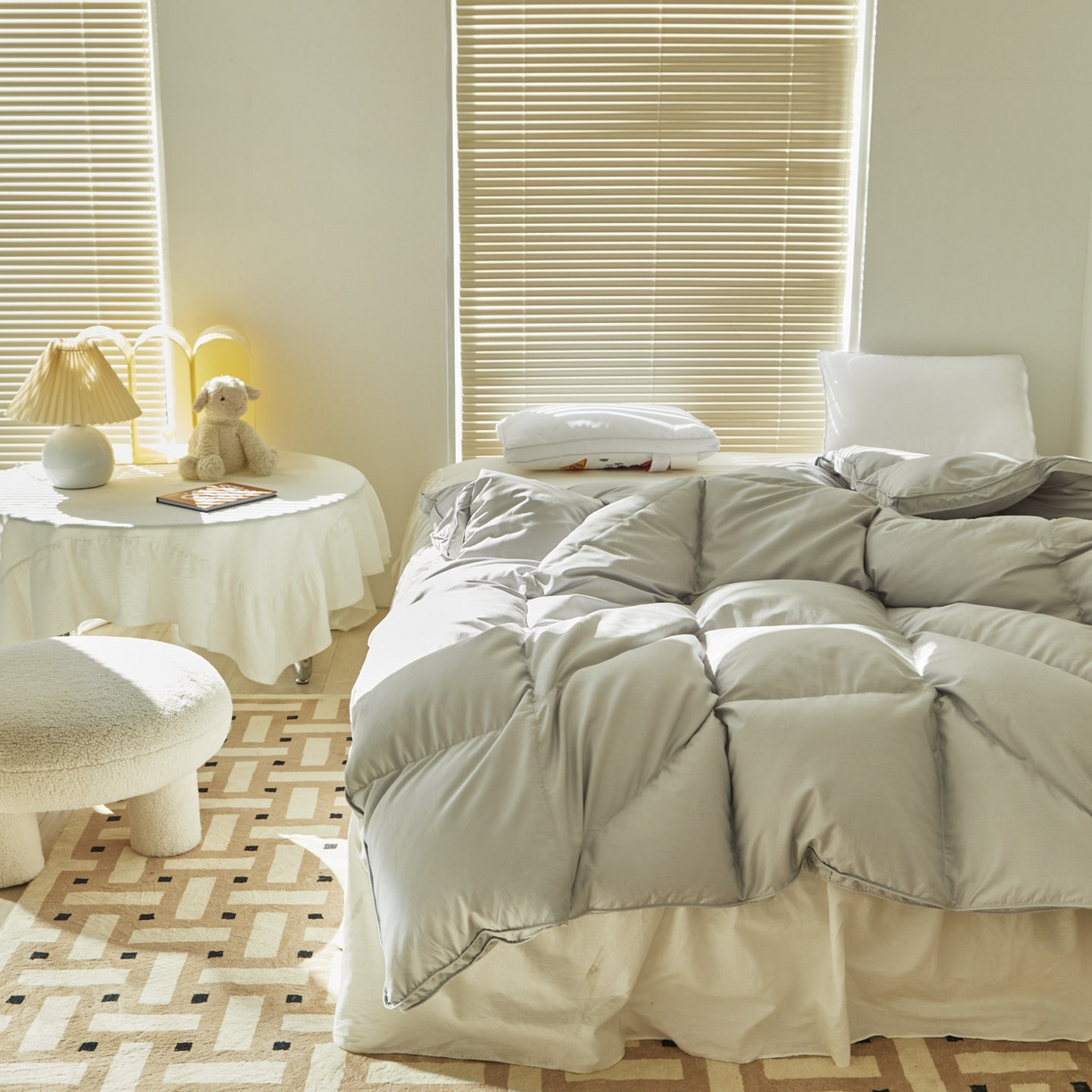 91家纺网 家纺一手货源 找家纺 暖羽屋羽绒馆 2025新款天丝莱赛尔羽绒丝被芯羽绒被子1.5米儿童学生羽绒被1.2婴幼儿园 平格  灰