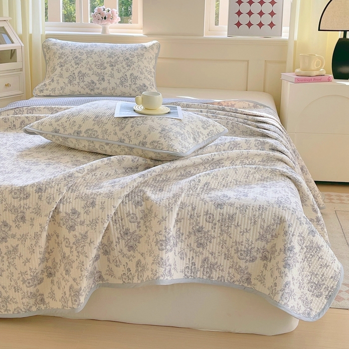 91家纺网 家纺一手货源 找家纺 金丝兔 2025新款小清新斜纹纯棉床盖 全棉夹棉床盖 床盖三件套 榻榻米抗盖绗缝加厚床单 白山茶