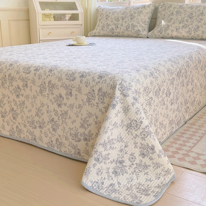 91家纺网 家纺一手货源 找家纺 金丝兔 2025新款小清新斜纹纯棉床盖 全棉夹棉床盖 床盖三件套 榻榻米抗盖绗缝加厚床单 白山茶