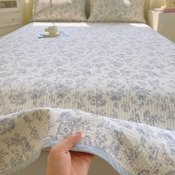 91家纺网 家纺一手货源 找家纺 金丝兔 2025新款小清新斜纹纯棉床盖 全棉夹棉床盖 床盖三件套 榻榻米抗盖绗缝加厚床单 白山茶