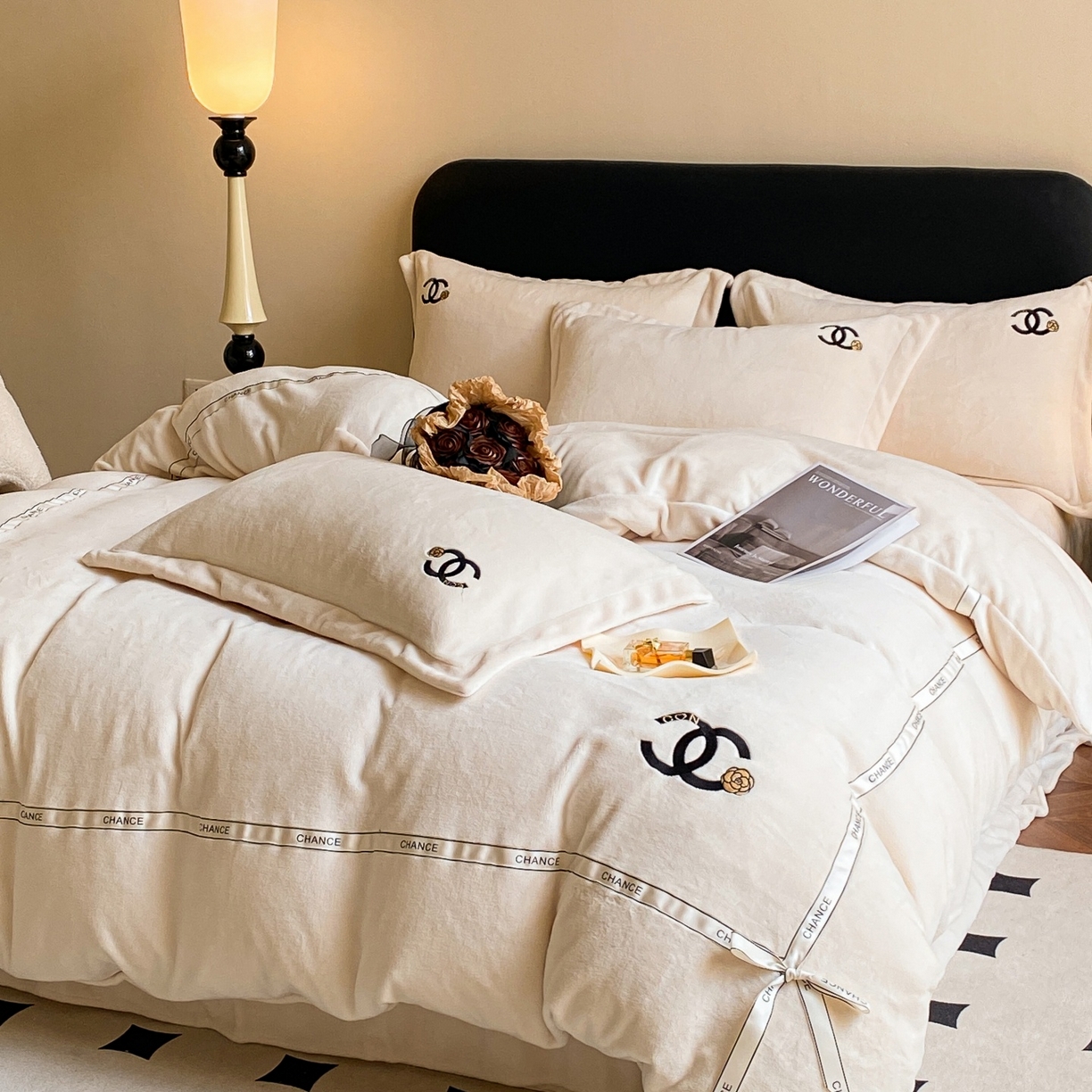 91家纺网 家纺一手货源 找家纺 （总）庭笙 新款牛奶绒小香风立体织带蝴蝶结四件套-COCO