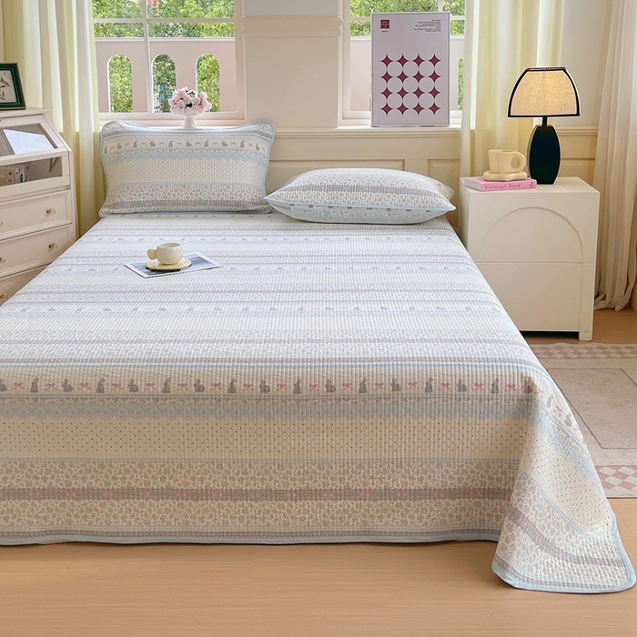 91家纺网 家纺一手货源 找家纺 金丝兔 2025新款小清新斜纹纯棉床盖 全棉夹棉床盖 床盖三件套 榻榻米抗盖绗缝加厚床单 海盐兔