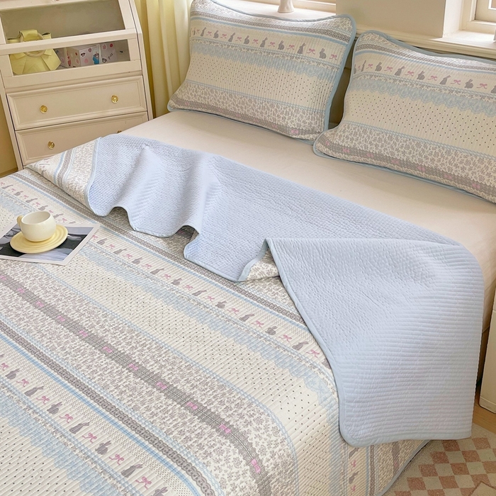 91家纺网 家纺一手货源 找家纺 金丝兔 2025新款小清新斜纹纯棉床盖 全棉夹棉床盖 床盖三件套 榻榻米抗盖绗缝加厚床单 海盐兔