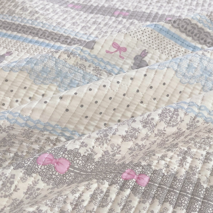 91家纺网 家纺一手货源 找家纺 金丝兔 2025新款小清新斜纹纯棉床盖 全棉夹棉床盖 床盖三件套 榻榻米抗盖绗缝加厚床单 海盐兔