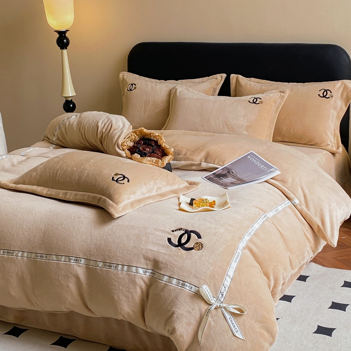 91家纺网 家纺一手货源 找家纺 庭笙 新款牛奶绒小香风立体织带蝴蝶结四件套-COCO COCO-奶茶