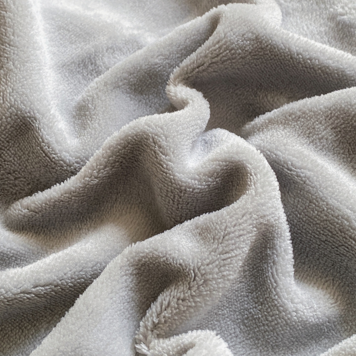 91家纺网 家纺一手货源 找家纺 庭笙 新款牛奶绒小香风立体织带蝴蝶结四件套-COCO COCO-浅灰