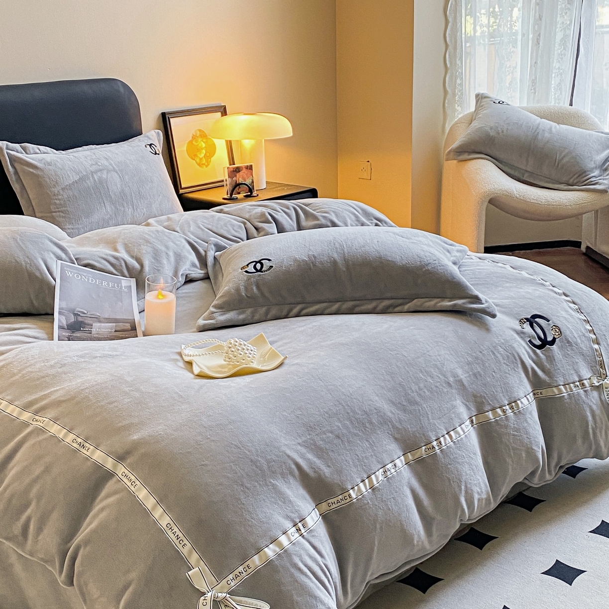 91家纺网 家纺一手货源 找家纺 庭笙 新款牛奶绒小香风立体织带蝴蝶结四件套-COCO COCO-浅灰