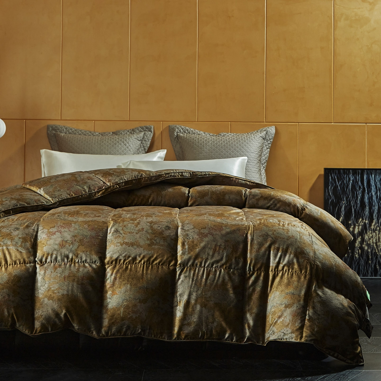 91家纺网 家纺一手货源 找家纺 暖羽屋羽绒馆 2025新款绒子含量95鹅绒被子羽绒被芯水墨国风鹅绒被婚庆双人冬被 枫林晚