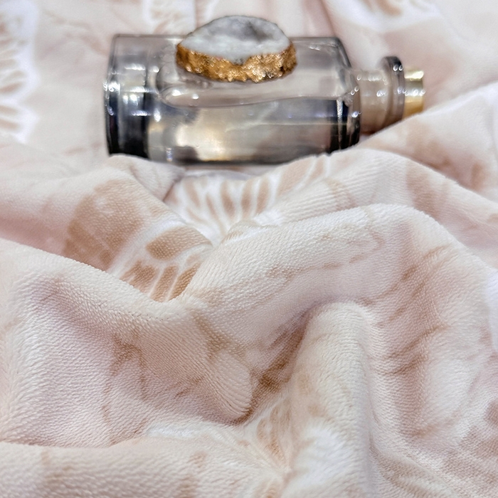 91家纺网 家纺一手货源 找家纺 （总）好阁家纺 2025新款轻奢织带雕花牛奶绒四件套