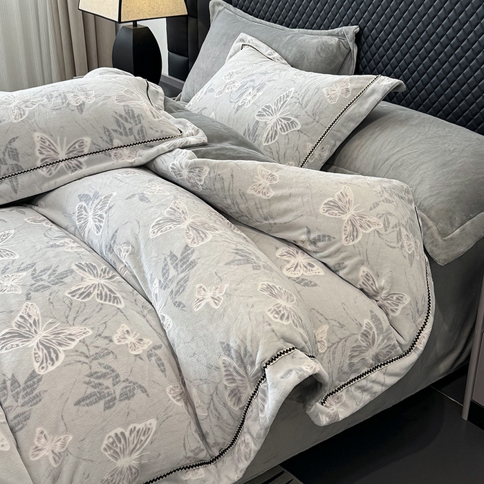 91家纺网 家纺一手货源 找家纺 （总）好阁家纺 2025新款轻奢织带雕花牛奶绒四件套