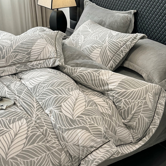 好阁家纺 2025新款轻奢织带雕花牛奶绒四件套 叶叶情深-灰