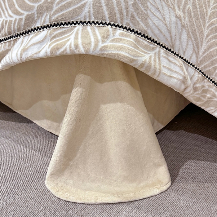 91家纺网 家纺一手货源 找家纺 好阁家纺 2025新款轻奢织带雕花牛奶绒四件套 叶叶情深-卡其