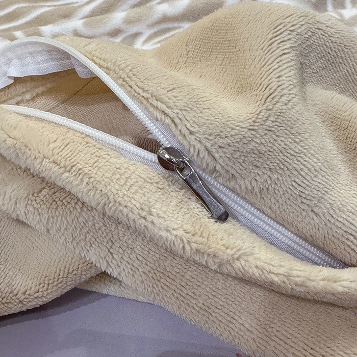 91家纺网 家纺一手货源 找家纺 好阁家纺 2025新款轻奢织带雕花牛奶绒四件套 叶叶情深-卡其