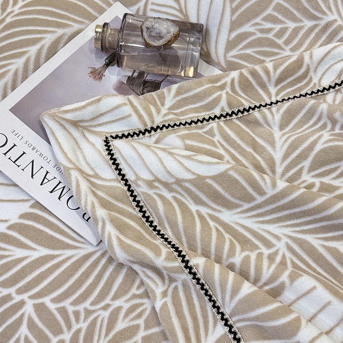 91家纺网 家纺一手货源 找家纺 好阁家纺 2025新款轻奢织带雕花牛奶绒四件套 叶叶情深-卡其