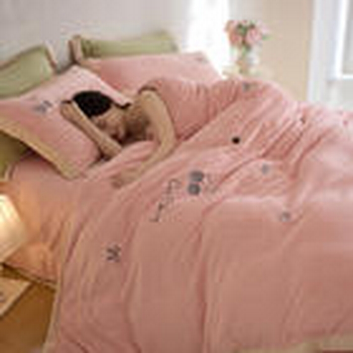 卡初家居（原微来） 2025新款秋冬全消光A类母婴标准亲肤牛奶绒绣花四件套 暖居-轻奢粉