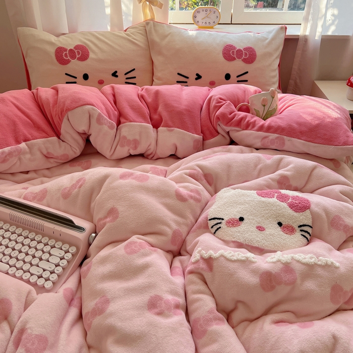 91家纺网 家纺一手货源 找家纺 桃喜 2025新款牛奶绒猫咪毛巾绣系列四件套-系列一 超甜小猫