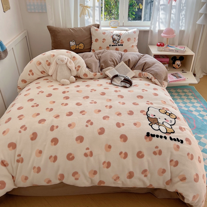 91家纺网 家纺一手货源 找家纺 桃喜 2025新款牛奶绒猫咪毛巾绣系列四件套-系列一 豹纹猫咪咖