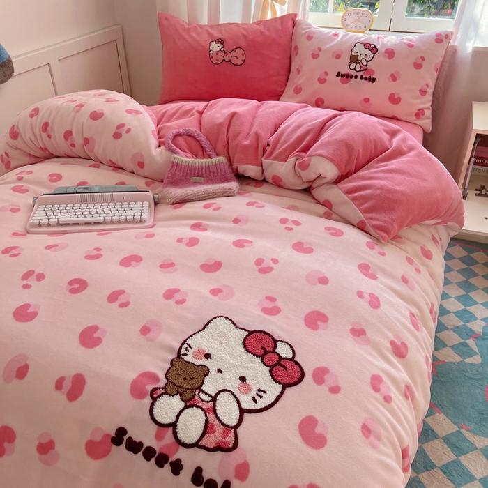 91家纺网 家纺一手货源 找家纺 桃喜 2025新款牛奶绒猫咪毛巾绣系列四件套-系列一 豹纹猫咪粉