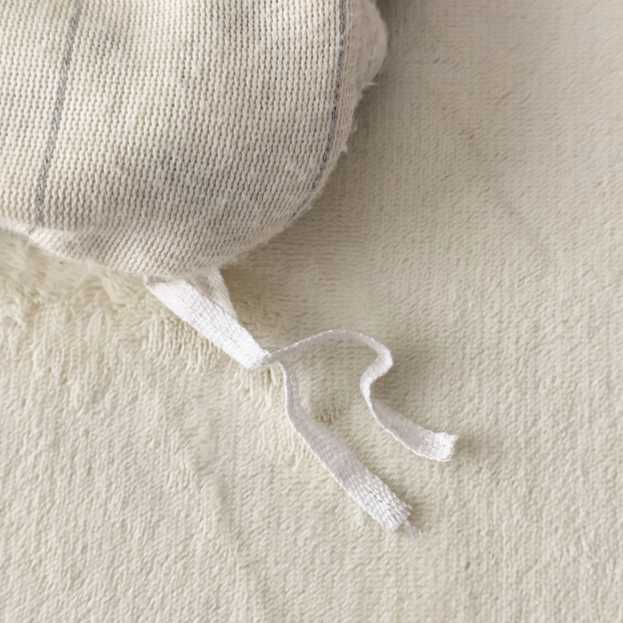 91家纺网 家纺一手货源 找家纺 好阁家纺 2025新款极简小香风雕花牛奶绒黑边四件套-风格一 山茶花