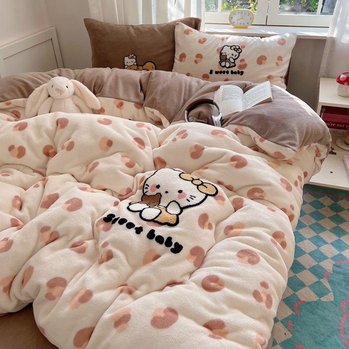 91家纺网 家纺一手货源 找家纺 桃喜 2025新款牛奶绒猫咪毛巾绣系列四件套-系列一 豹纹猫咪咖