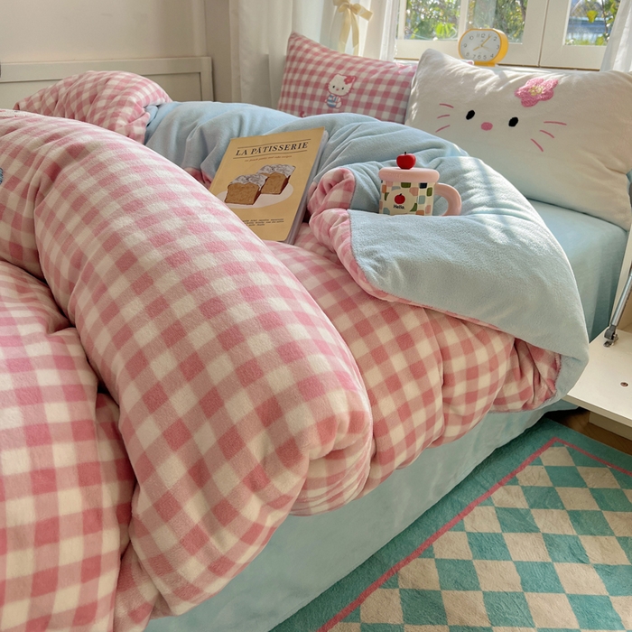 91家纺网 家纺一手货源 找家纺 桃喜 2025新款牛奶绒猫咪毛巾绣系列四件套-系列一 甜品猫咪