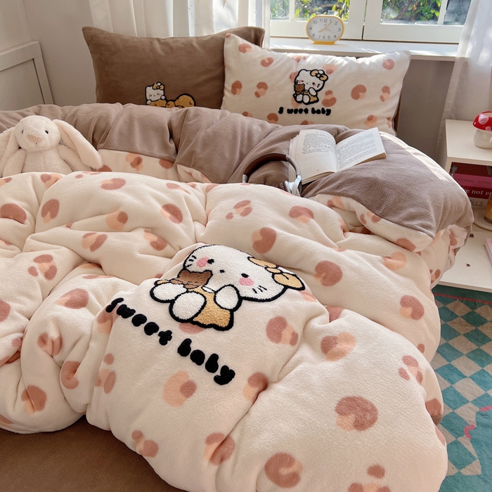 91家纺网 家纺一手货源 找家纺 桃喜 2025新款牛奶绒猫咪毛巾绣系列四件套-系列一 豹纹猫咪咖