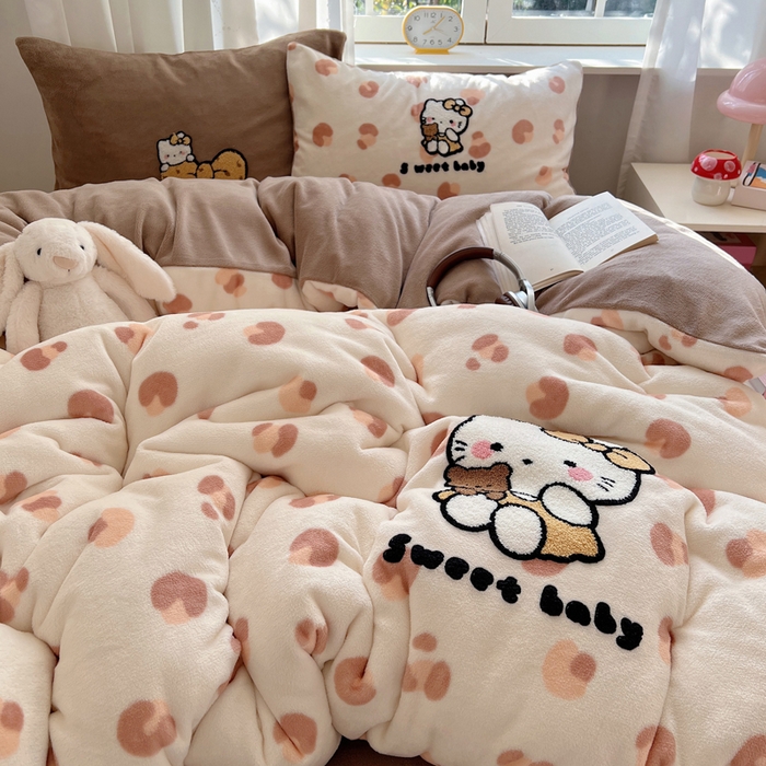 91家纺网 家纺一手货源 找家纺 桃喜 2025新款牛奶绒猫咪毛巾绣系列四件套-系列一 豹纹猫咪咖