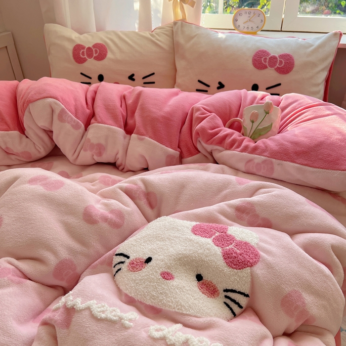 91家纺网 家纺一手货源 找家纺 桃喜 2025新款牛奶绒猫咪毛巾绣系列四件套-系列一 超甜小猫