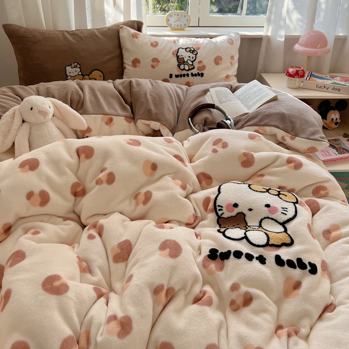 91家纺网 家纺一手货源 找家纺 桃喜 2025新款牛奶绒猫咪毛巾绣系列四件套-系列一 豹纹猫咪咖