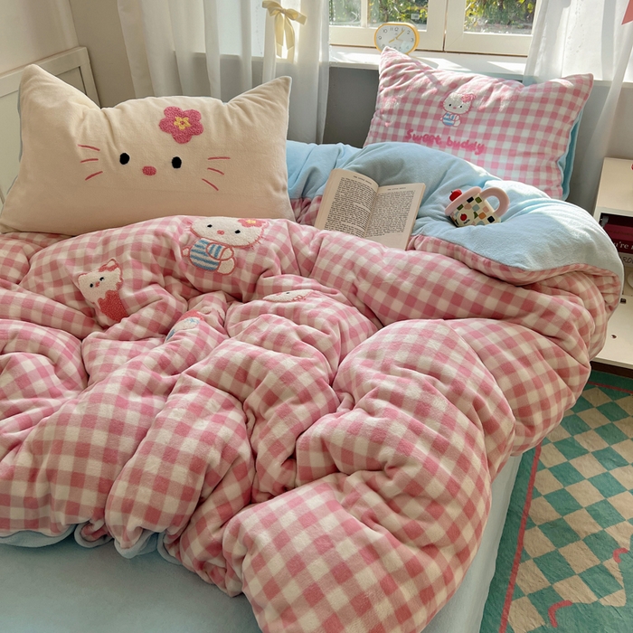 91家纺网 家纺一手货源 找家纺 桃喜 2025新款牛奶绒猫咪毛巾绣系列四件套-系列一 甜品猫咪