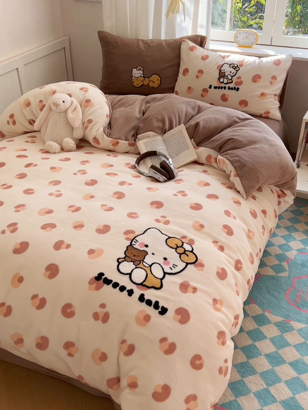 91家纺网 家纺一手货源 找家纺 （总）桃喜 2025新款牛奶绒猫咪毛巾绣系列四件套-系列一