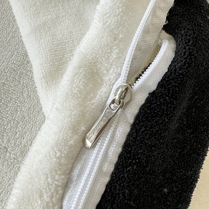 91家纺网 家纺一手货源 找家纺 好阁家纺 2025新款极简小香风雕花牛奶绒黑边四件套-风格二 维多利亚